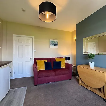 45 The Square Apartments, * Scarborough