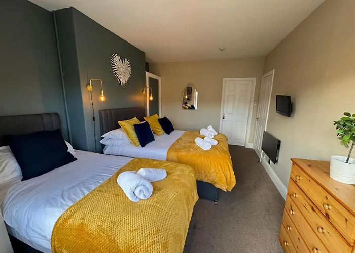 45 The Square Apartments, アパート